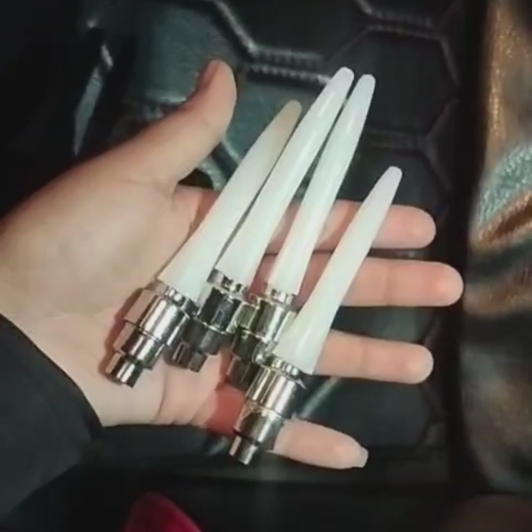 Combo LED para Auto: 4 Pitones para Llantas + 1 Emoji LED Trasero | Estilo y Seguridad